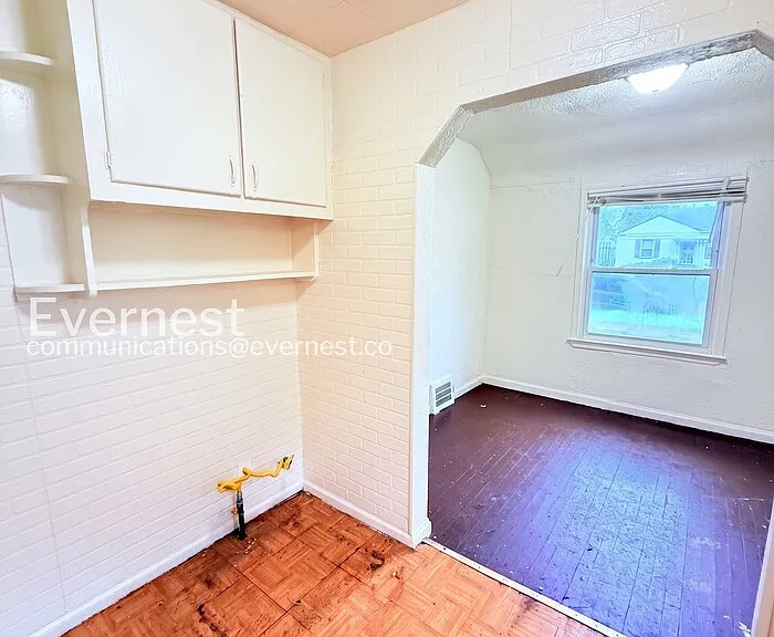 18659 Shaftsbury Ave — Photo 10