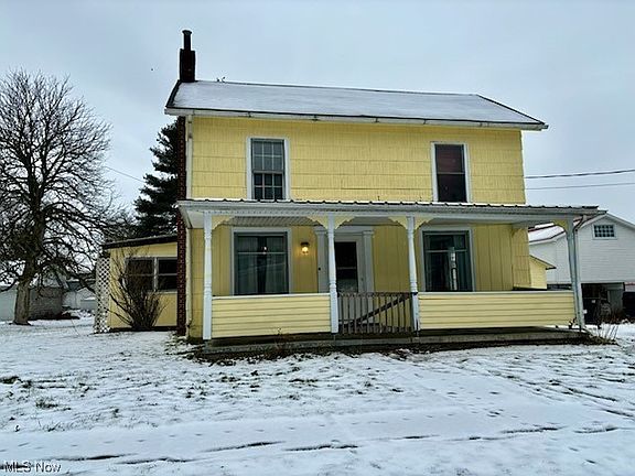 2nd image of 131 College St