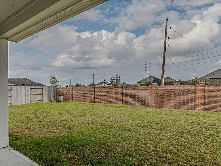 21606 Wave Hollow Dr — Photo 42