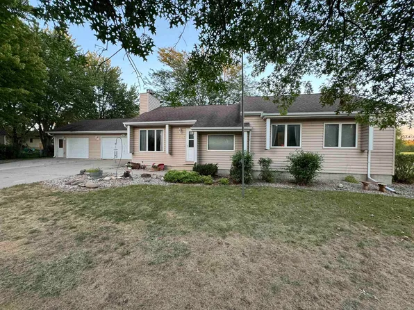 204 Brookside Dr, Parkersburg, IA 50665