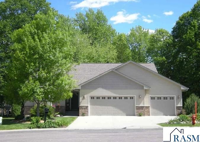 1st image of 105 Jade Ct