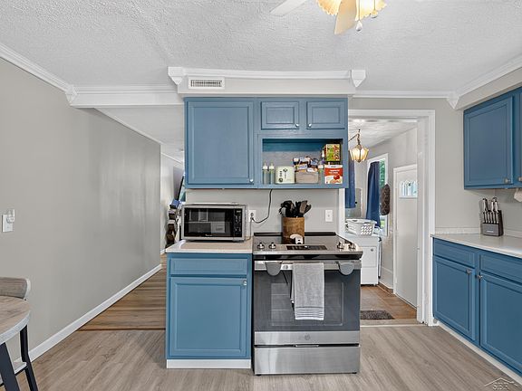 5th image of 412 Longview St