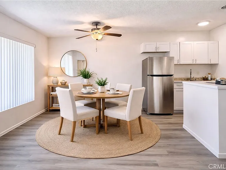1820 W Sallie Ln #6 — Photo 2