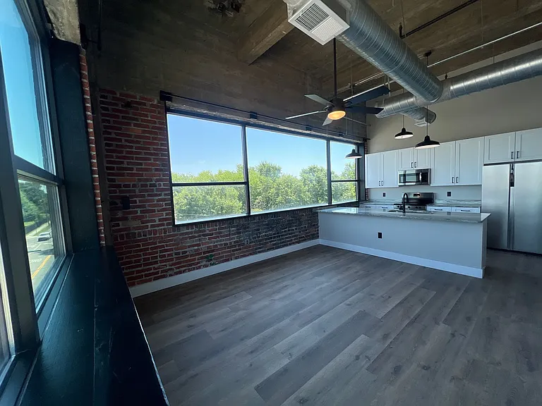 119 E Princess Anne Rd — Photo 106