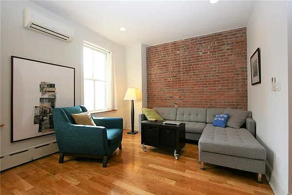 Rented by R New York | media 20