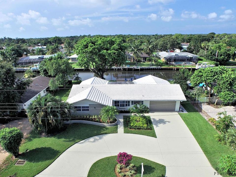 1st image of 16 Leeward Cir