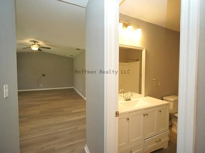 6005 Christy Ln — Photo 20