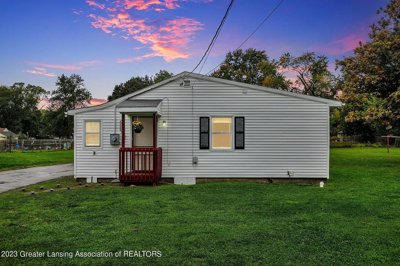 4726 Hughes Rd photo 1