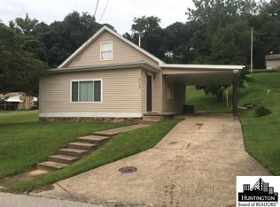 2112 Johnstown Rd, Huntington, WV 25701