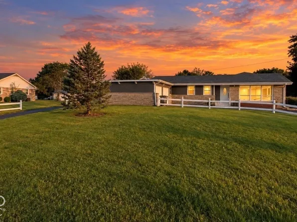 465 Manor Dr, Seymour, IN 47274