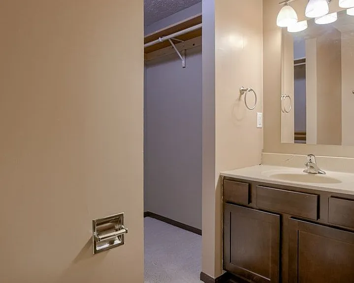 2630 W Timberlake Dr #34 — Photo 4