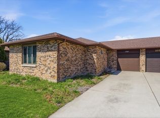 227 Hillcrest Ave #A, Yorkville, IL