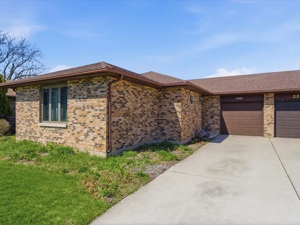 227 Hillcrest Ave #A, Yorkville, IL 60560