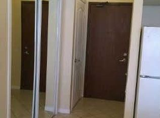 555 Yonge St #301, Toronto, ON M4Y3A6