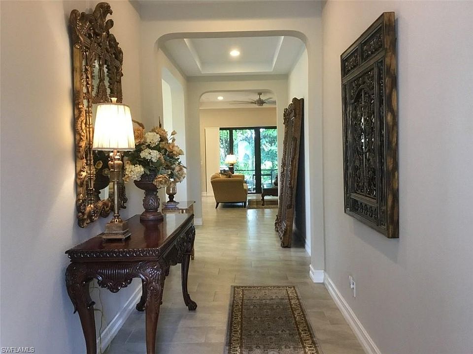 1st image of 9270 Woodhurst Dr