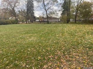 18571 Farmington Rd, Livonia, MI 48152