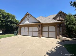 3024 Firewheel Rd, Edmond, OK 73013