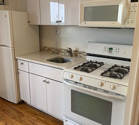 3rd image of 307 E 93rd St #1