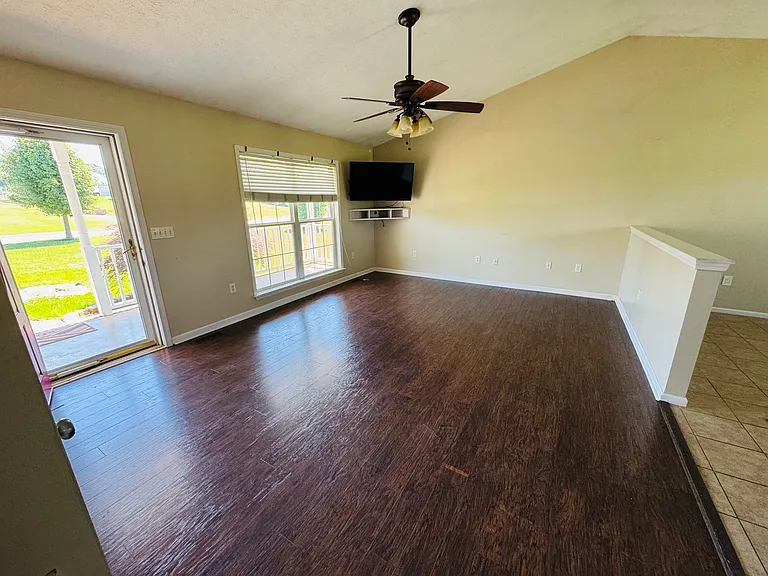 6832 Greenbrook Dr — Photo 4