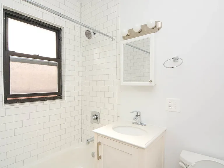 2643 N Spaulding Ave #W4 — Photo 17