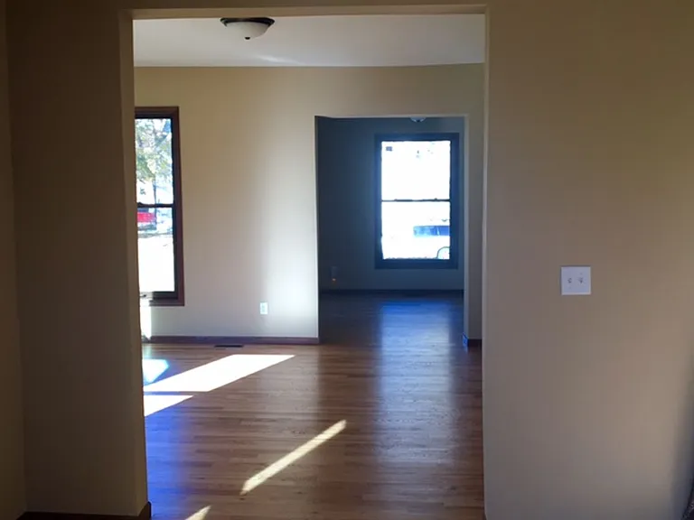 1423 Bever Ave SE — Photo 5
