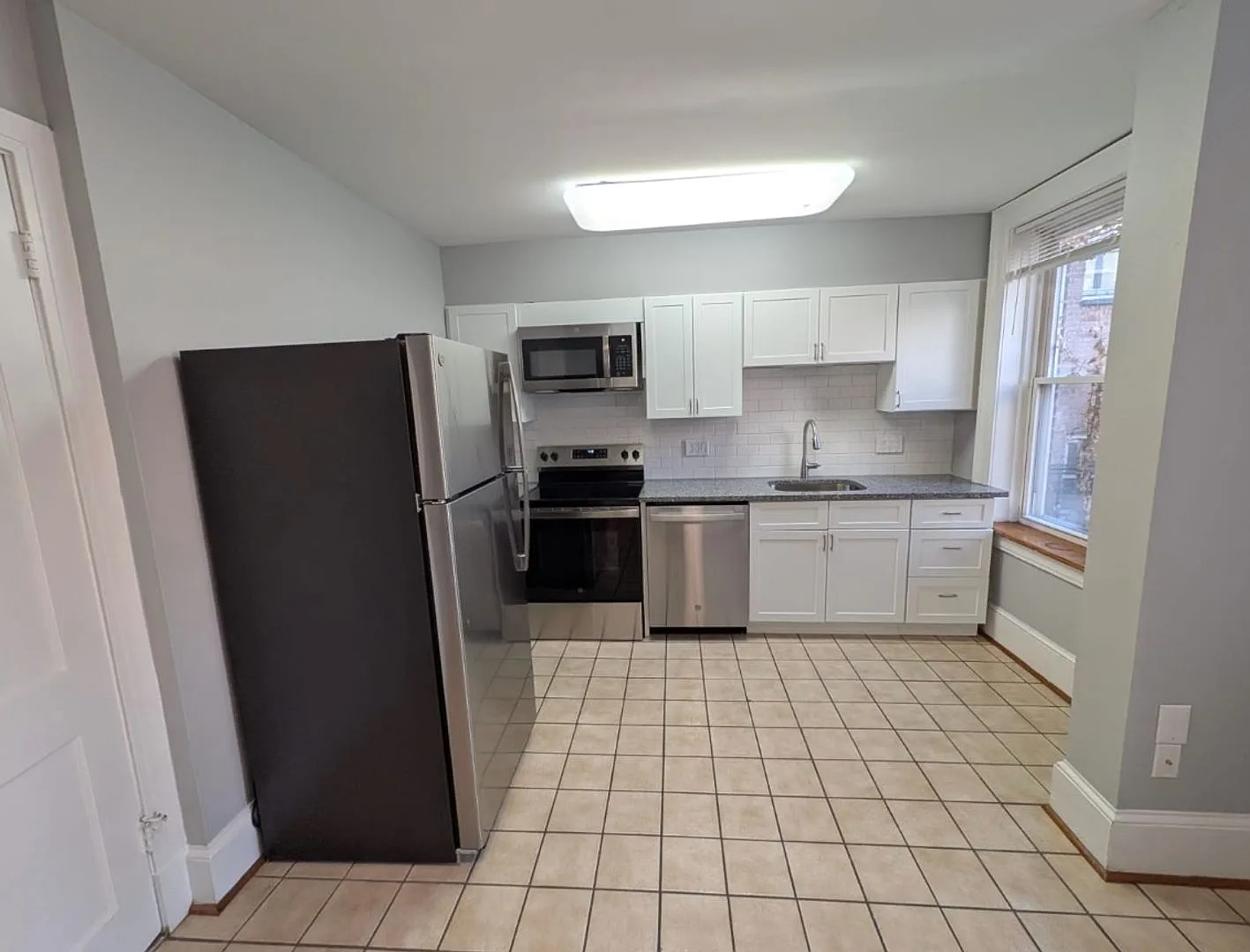 South Lake Apartments — Photo 3