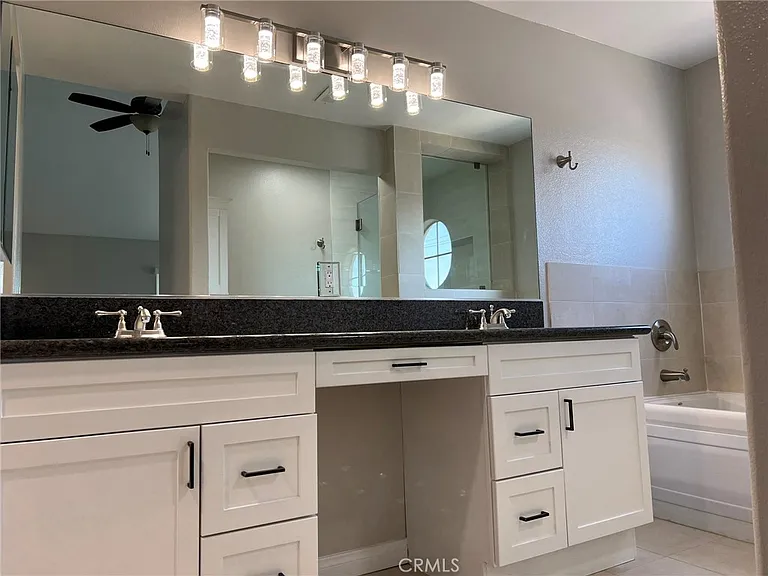 8462 Heil Ave — Photo 10