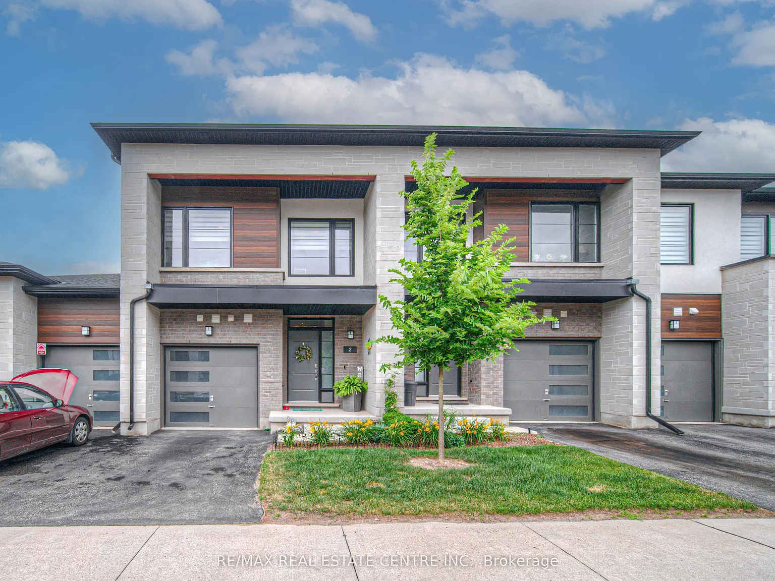 3 bed, $2,900 — Photo 1