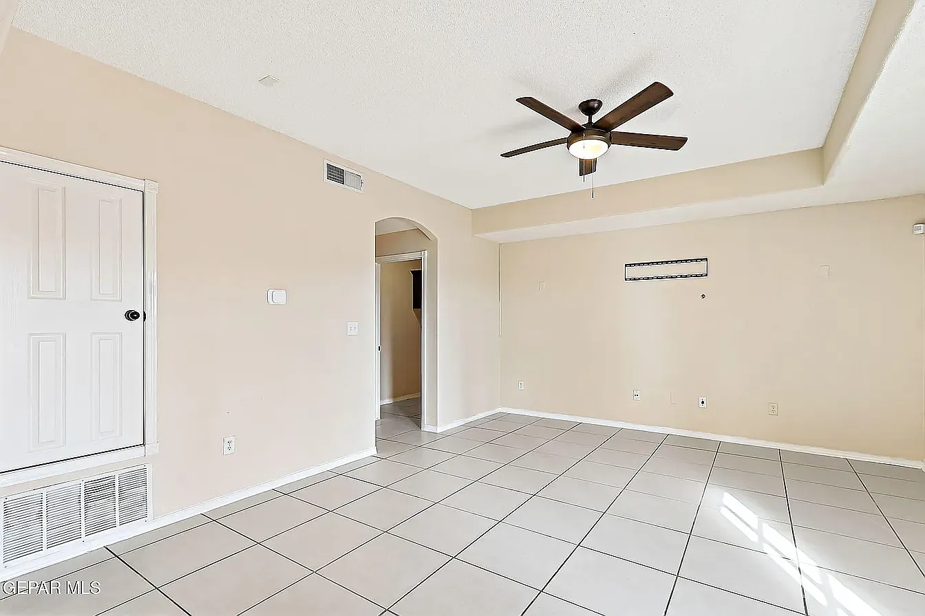 3 bed, 1694 sqft, $2,000 — Photo 4