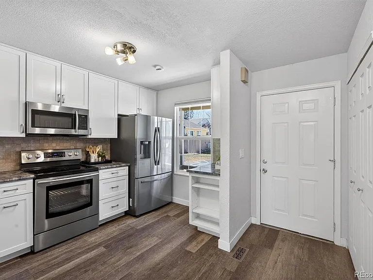 10537 W Maplewood Dr — Photo 12