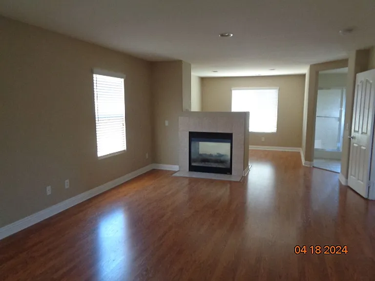 2064 W Avenue K #6 — Photo 13