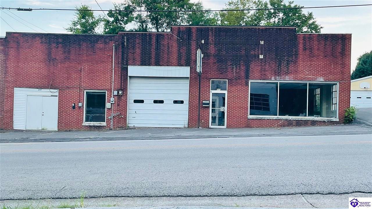 205 W Hodgenville Ave, Greensburg, KY 42743 Zillow