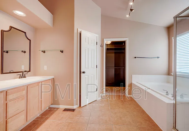 19016 E Bellisario Creek Pl — Photo 19