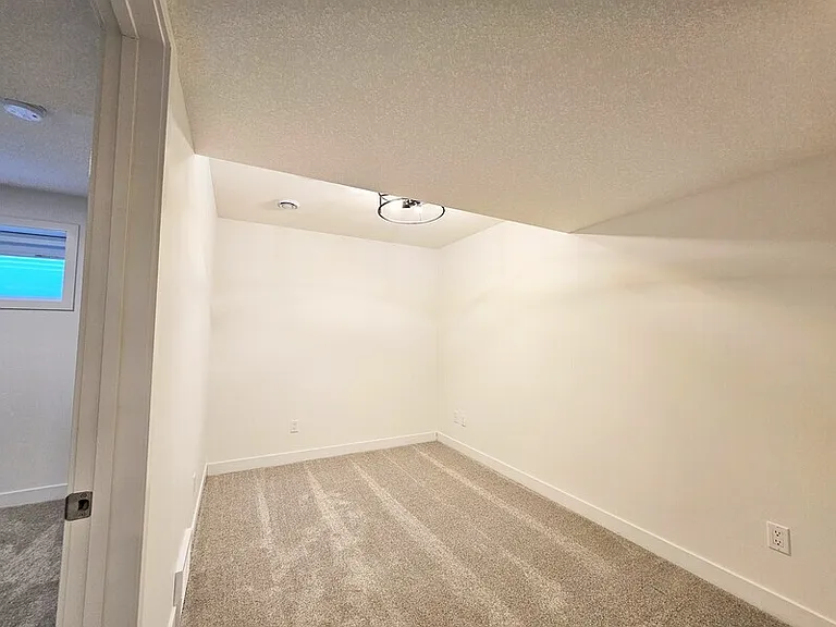 6355 King Wynd SW #LOWER — Photo 12