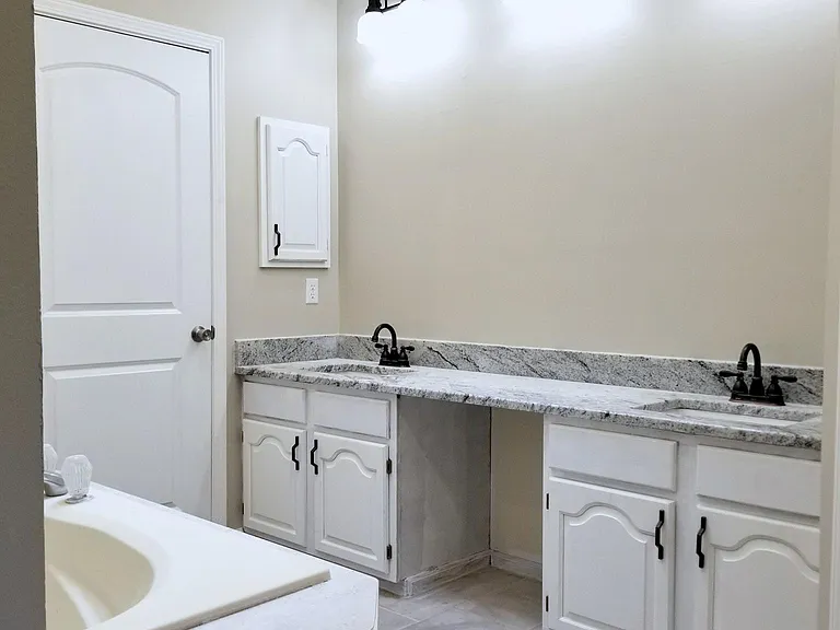 7203 Shady Nelms Dr — Photo 19