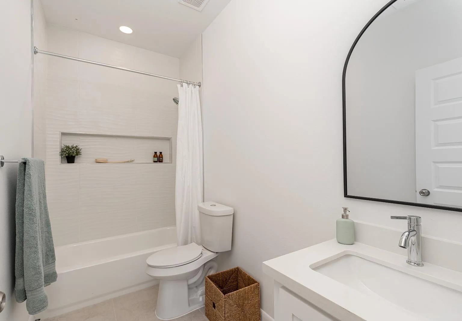 3 bed, 1532 sqft, $1,700 — Photo 3