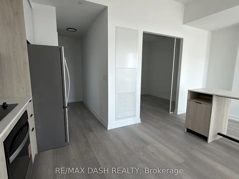 1007 The Queensway #610 — Photo 15