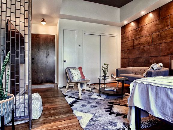 2nd image of 1843 N Cambridge Ave #12