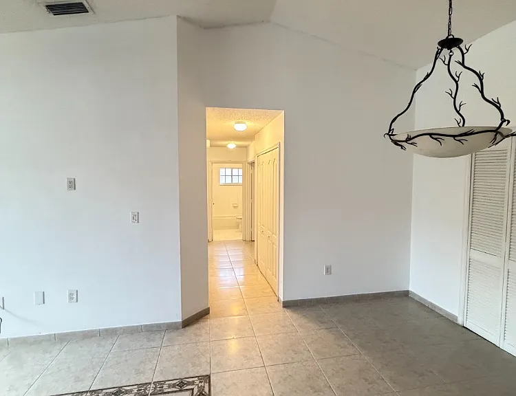 2553 W 76th St #202 — Photo 9