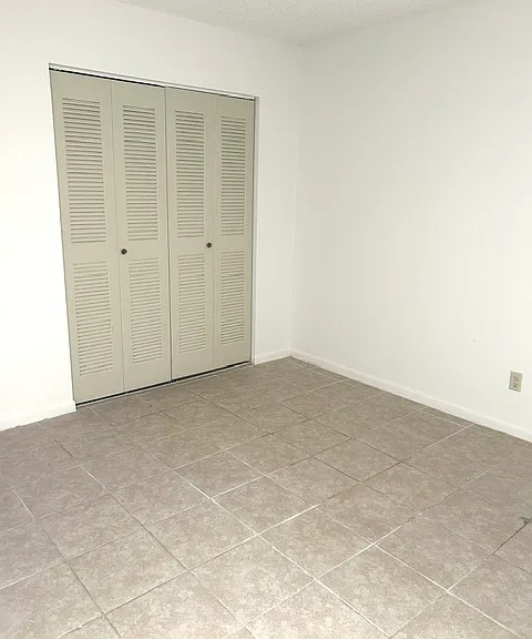 130 Jasmine Woods Ct #11D — Photo 12