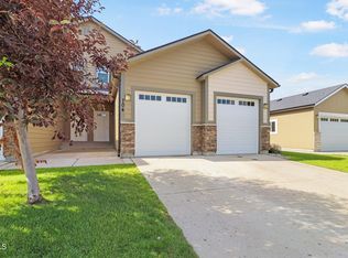 704 40th St E, Williston, ND 58801