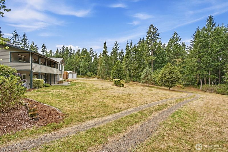 4th image of 3546 Thorndyke Road