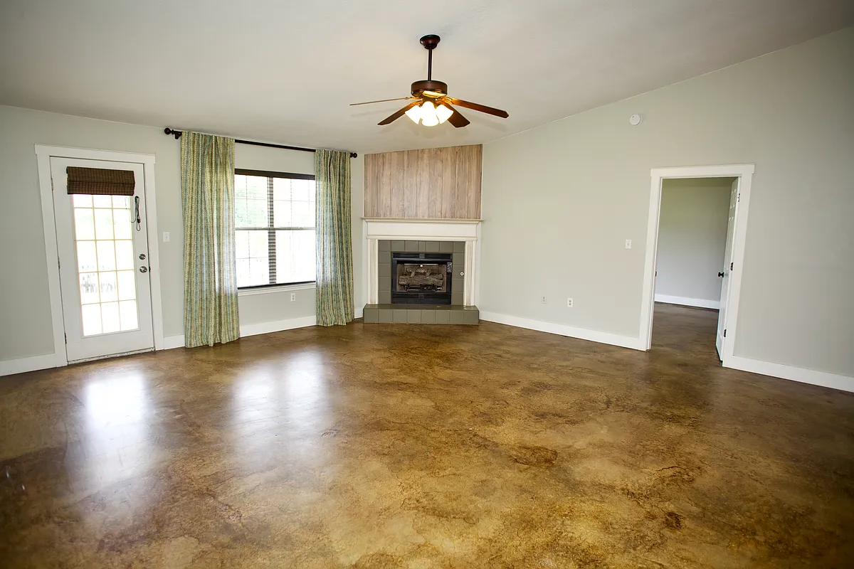 Building Photo - 4658 Sunsail Cir