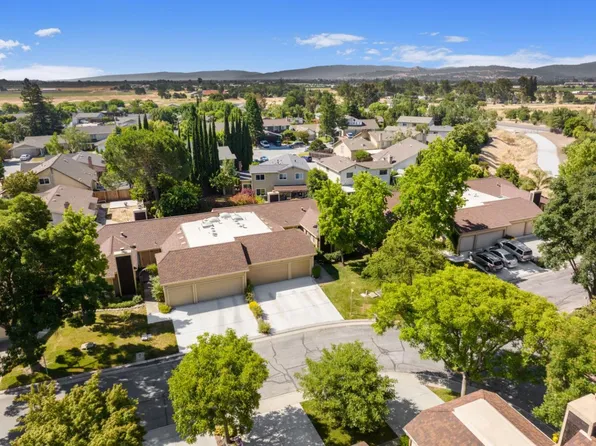 2153 Darnis Cir, Morgan Hill, CA 95037