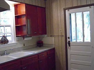 3rd image of 3453 Philsdale Ave