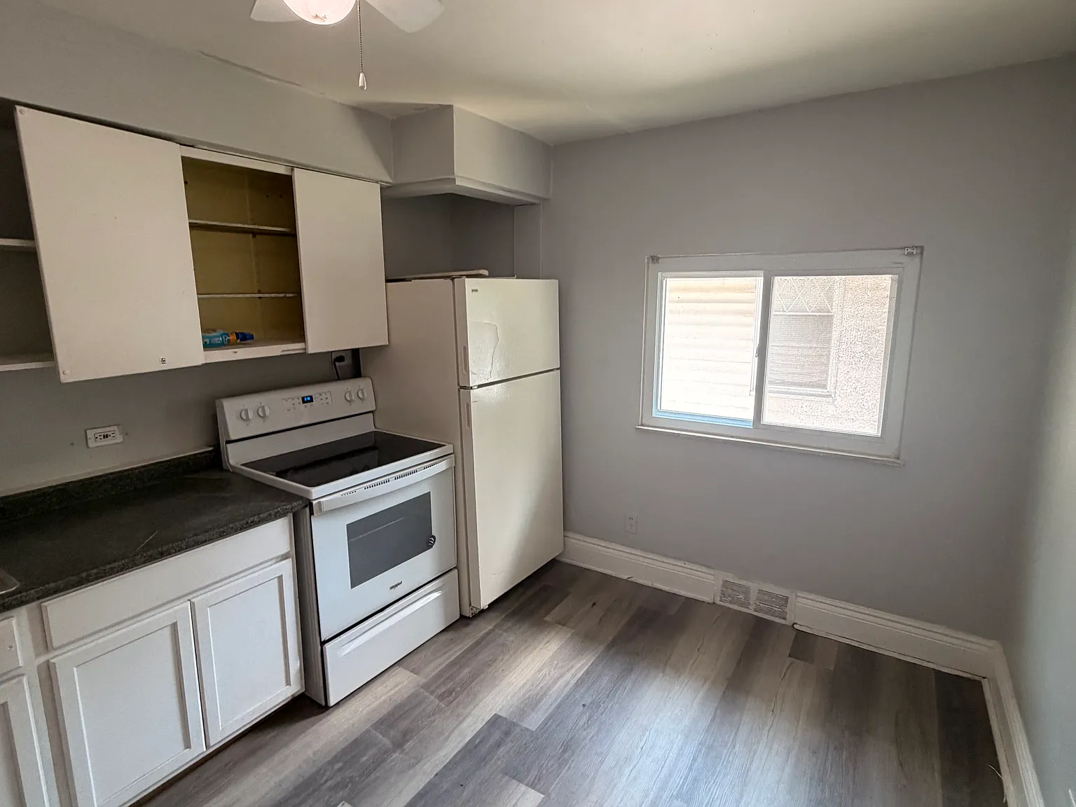 2 bed, 840 sqft, $1,050 — Photo 4
