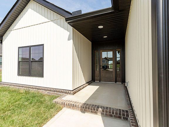 5th image of 104 Clayber Dr
