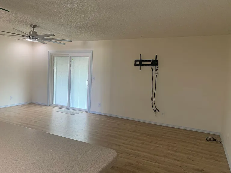 14539 Blowers St — Photo 7