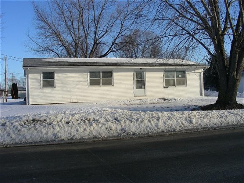 1st image of 320 W North St