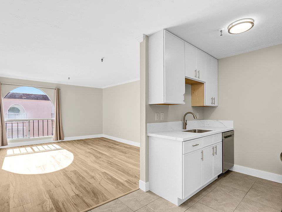 1st image of 4730 Noyes St APT 417